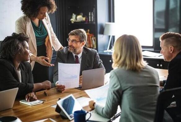 公司注冊的時候，選小規(guī)模納稅人還是一般納稅人？