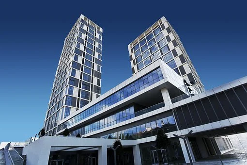 公司注冊后是選擇一般納稅人還是小規(guī)模納稅人？