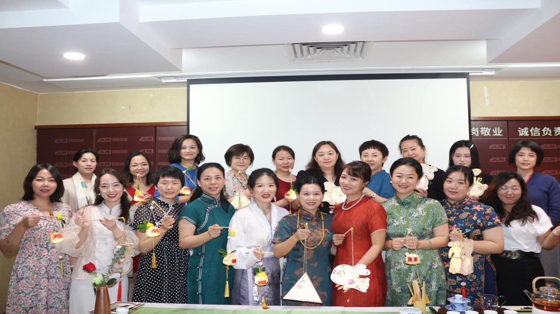 茶香紫心·共情中秋——華強(qiáng)北街道商會(huì)中秋茶話會(huì)活動(dòng)圓滿結(jié)束