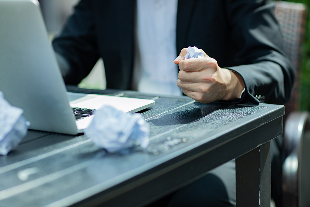 代辦香港開戶的公司：從選擇到實(shí)操，全方位解析